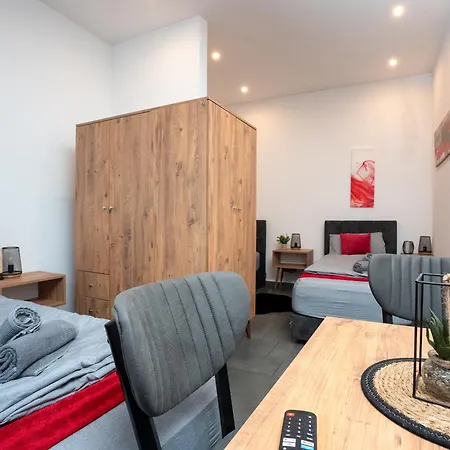 Serviceroom24 - 2 In Hoch Wlan - Smart-tv - 24-7 Check-in Und Kueche Recklinghausen